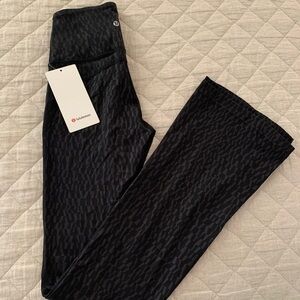 NWT Lululemon Groove Flare Leggings *Nulu
